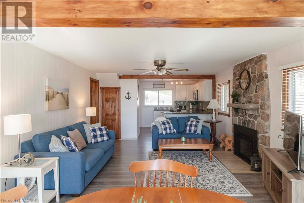 For sale 527 LAKESHORE Boulevard N, Sauble Beach, Ontario N0H2G0