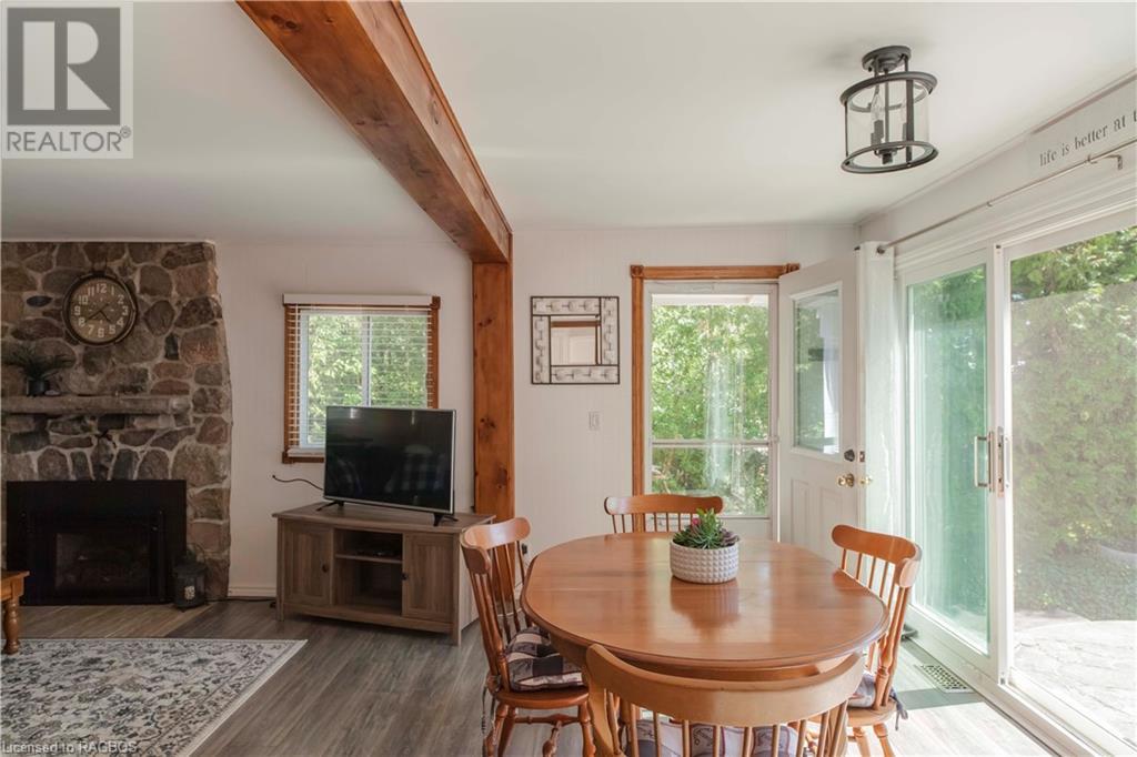 For sale 527 LAKESHORE Boulevard N, Sauble Beach, Ontario N0H2G0