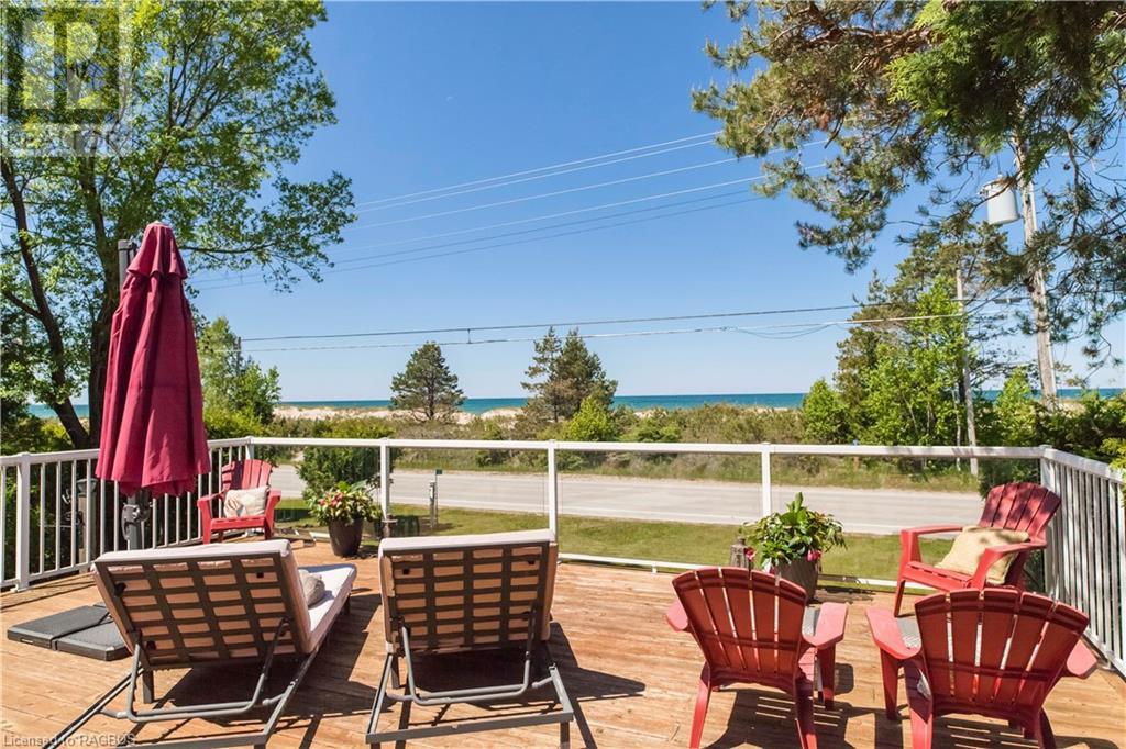 For sale 527 LAKESHORE Boulevard N, Sauble Beach, Ontario N0H2G0