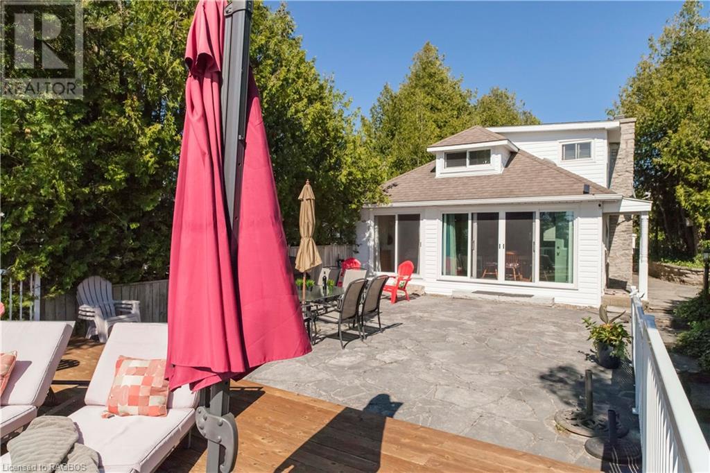 For sale 527 LAKESHORE Boulevard N, Sauble Beach, Ontario N0H2G0