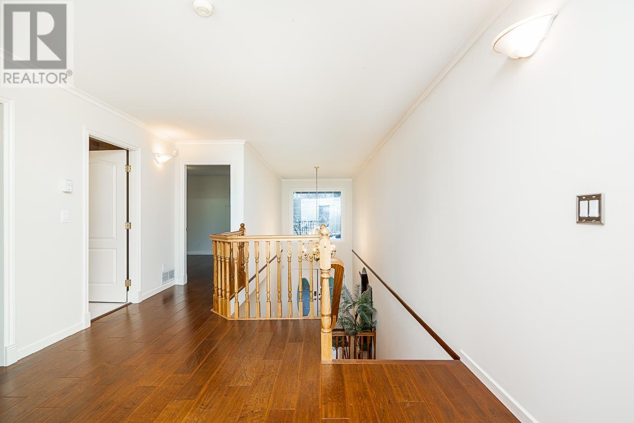 For sale 7 WILKES CREEK DRIVE, Port Moody, British Columbia V3H4Z6