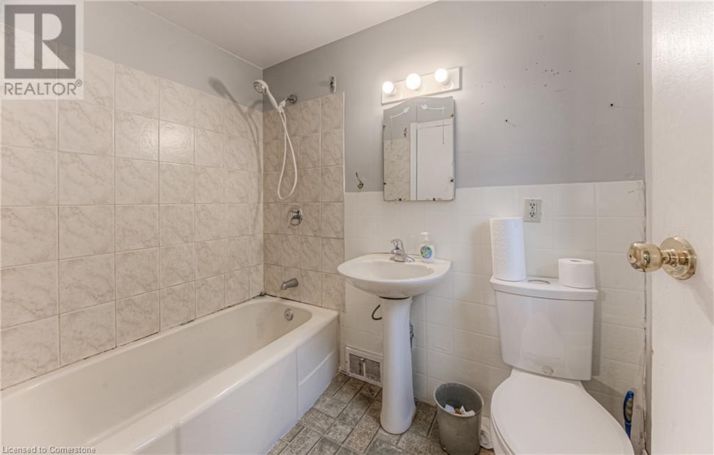 For sale 153 MIDDLETOWN Road, Flamborough, Ontario L9H5E1 40509437 REALTOR.ca