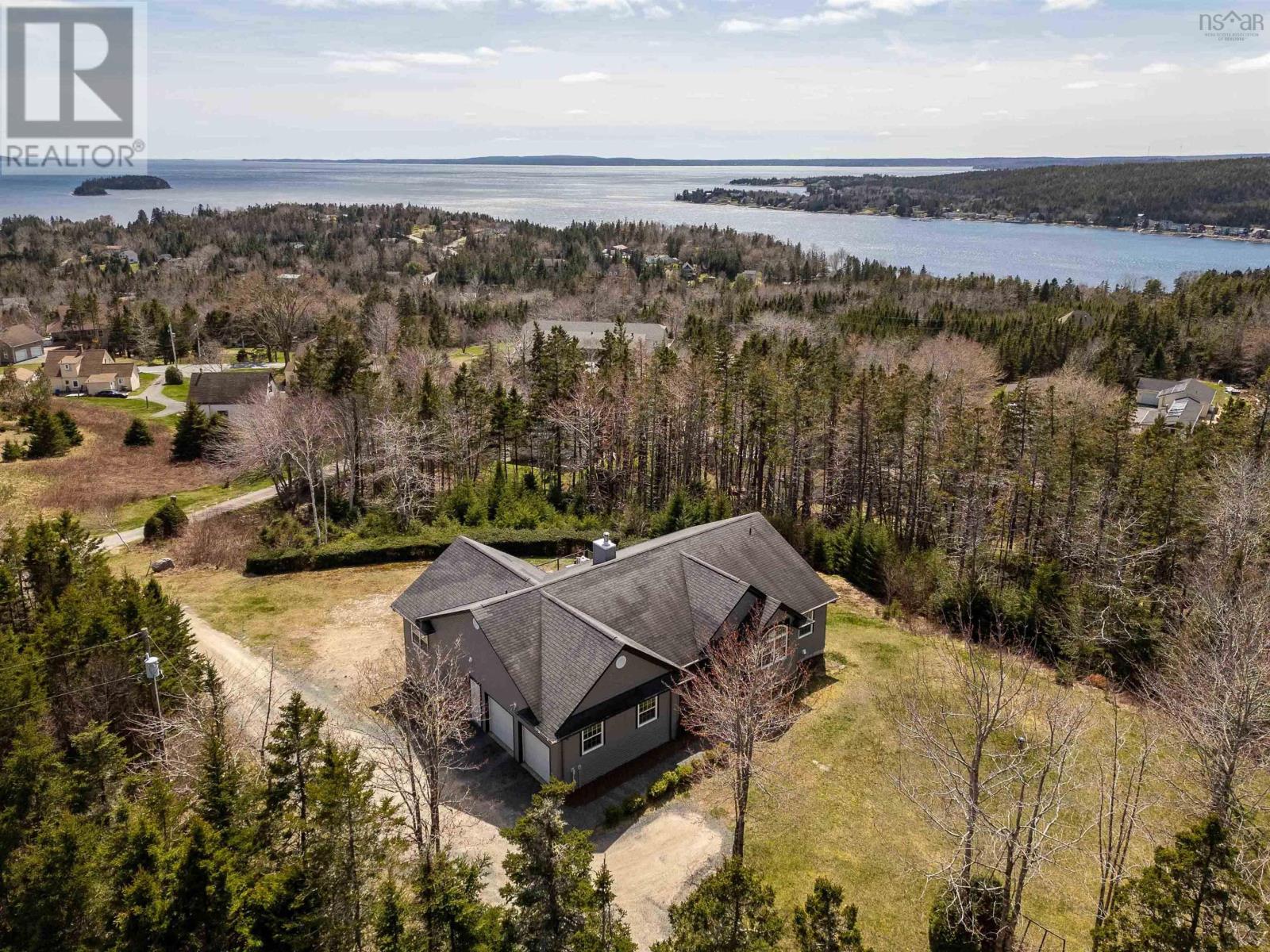 For sale 323 Island View Drive, Boutiliers Point, Nova Scotia B3Z1R9