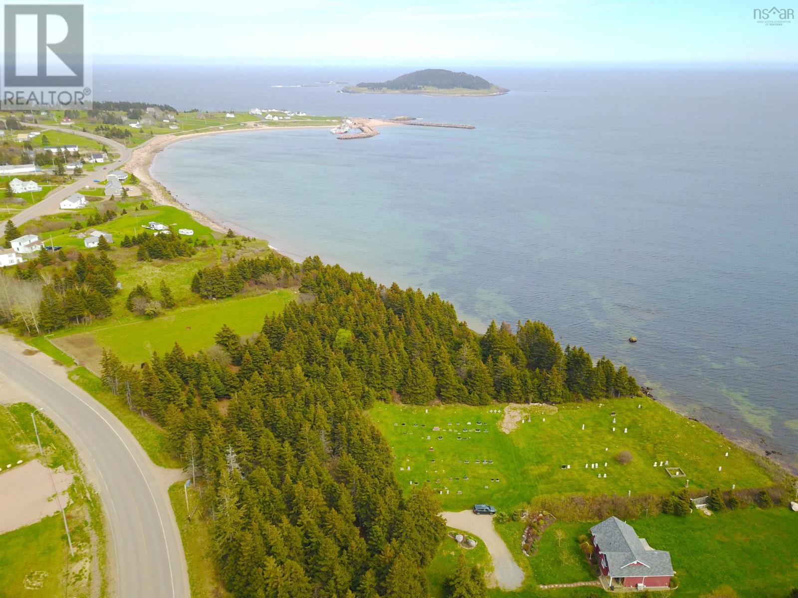 For sale Cabot Trail, Ingonish, Nova Scotia B0C1K0 202412365