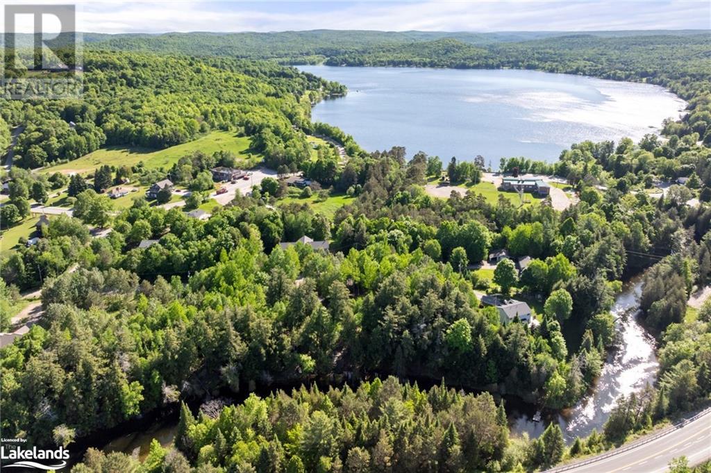 For sale 1042 SUBURBAN Court, West Guilford, Ontario K0M2K0 40598826