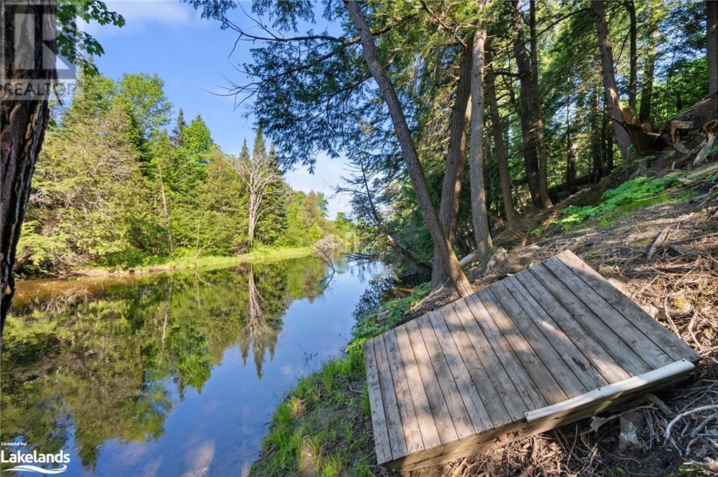 For sale 1042 SUBURBAN Court, West Guilford, Ontario K0M2K0 40598826