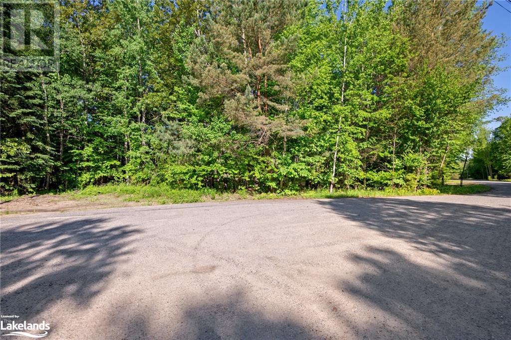 For sale 1042 SUBURBAN Court, West Guilford, Ontario K0M2K0 40598826