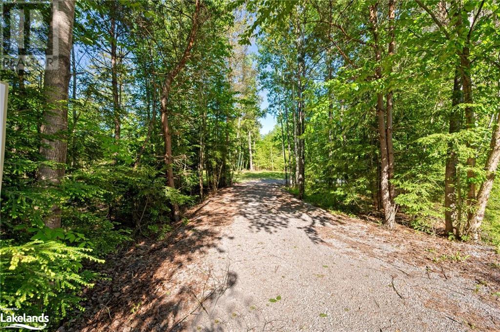 For sale 1042 SUBURBAN Court, West Guilford, Ontario K0M2K0 40598826