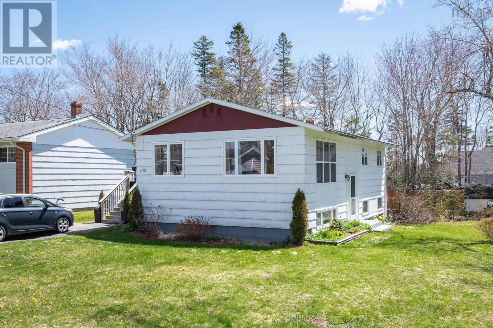 For sale 102 Crestfield Drive, Hammonds Plains, Nova Scotia B4B1E9