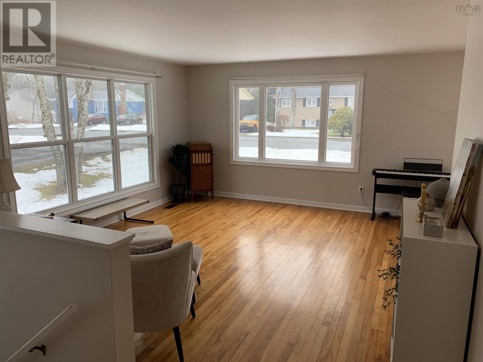 For sale 102 Crestfield Drive, Hammonds Plains, Nova Scotia B4B1E9