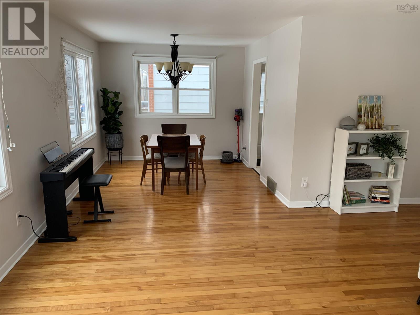 For sale 102 Crestfield Drive, Hammonds Plains, Nova Scotia B4B1E9