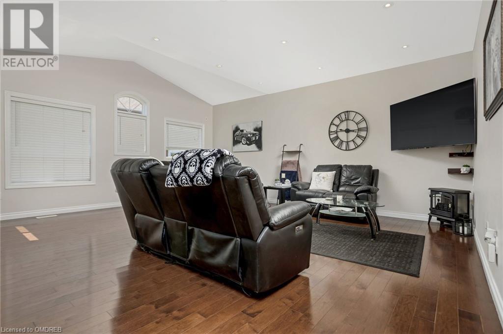 For sale 981 KENNEDY Circle, Milton, Ontario L9T0C6 40599772