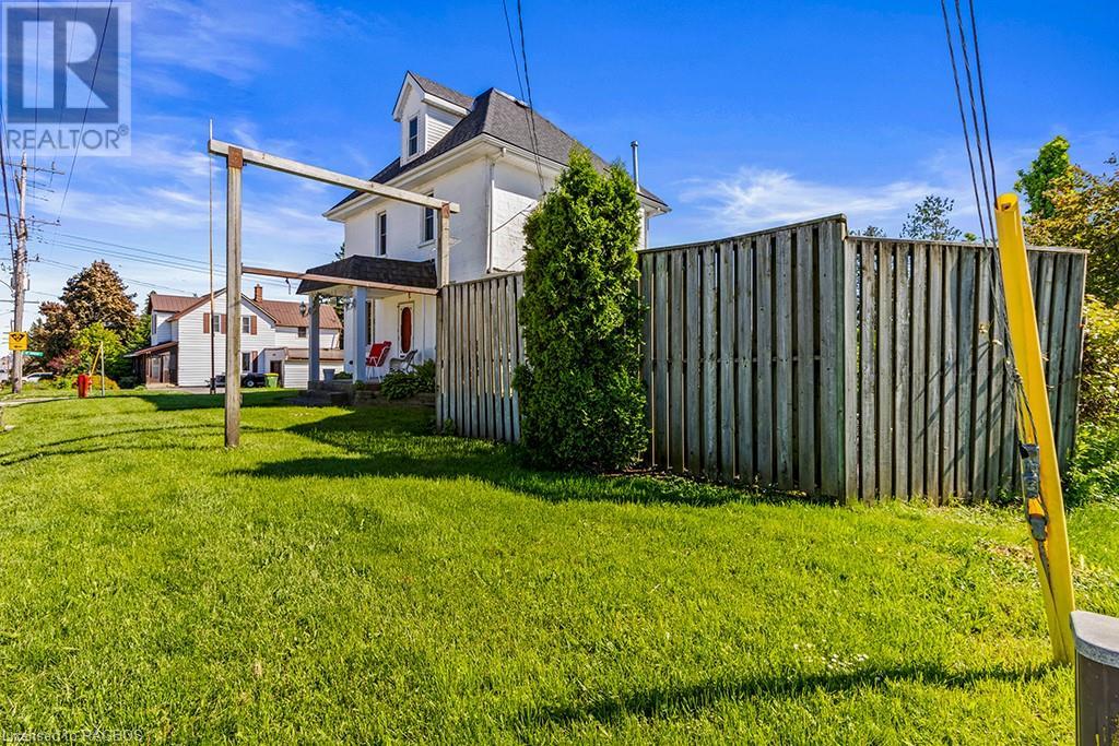 For sale 146 TORONTO Street, Markdale, Ontario N0C1H0 40599287