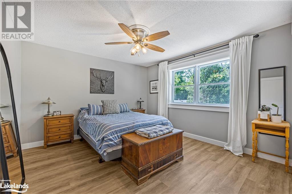 For sale 3326 CLEVELAND Avenue, Cumberland Beach, Ontario L3V0V9