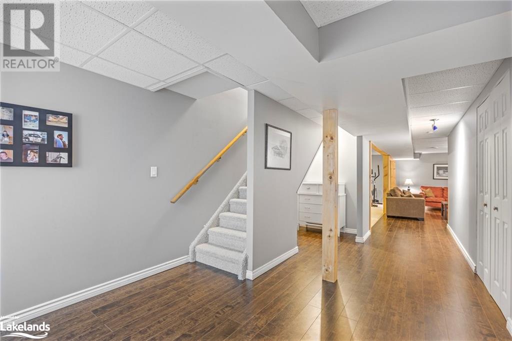 For sale 3326 CLEVELAND Avenue, Cumberland Beach, Ontario L3V0V9