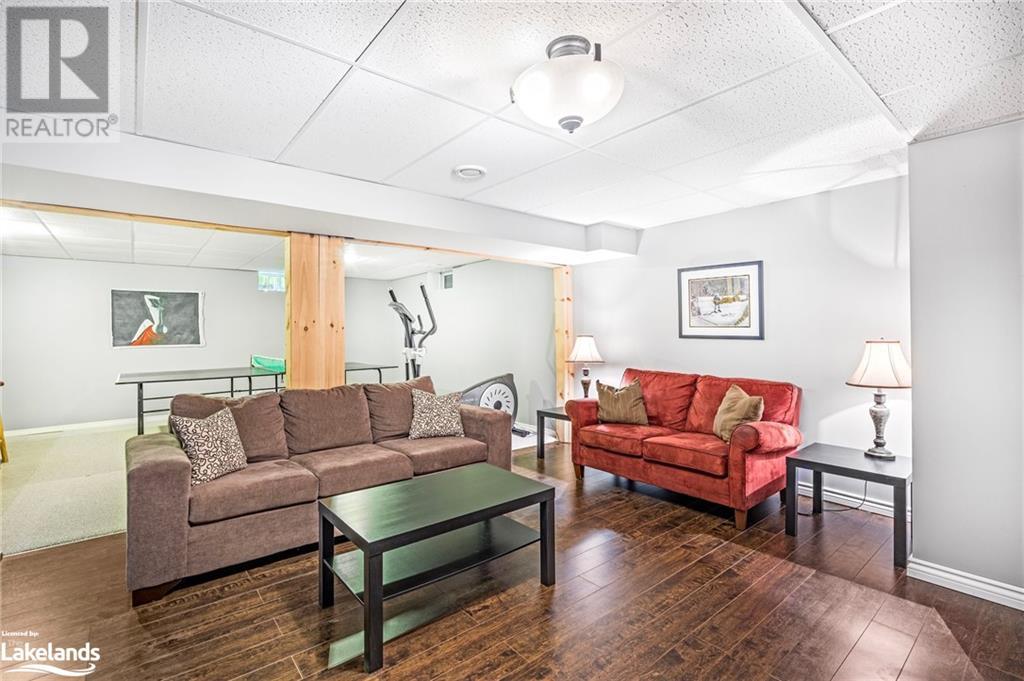 For sale 3326 CLEVELAND Avenue, Cumberland Beach, Ontario L3V0V9