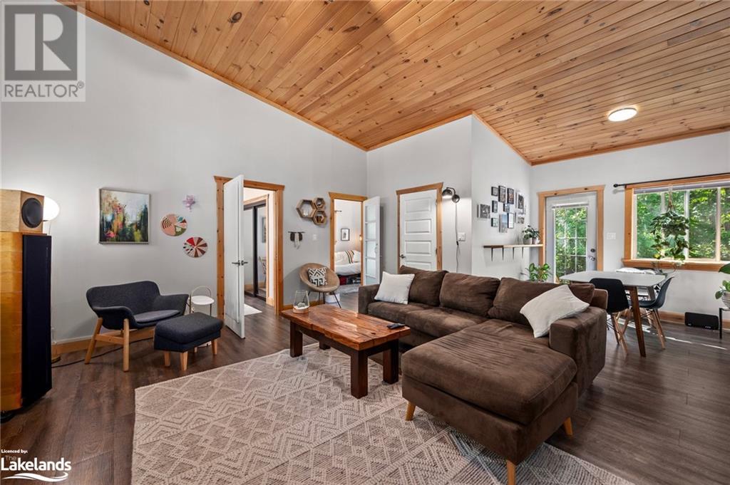 For sale 51 FARMCREST Avenue, Haliburton, Ontario K0M1S0 40598877