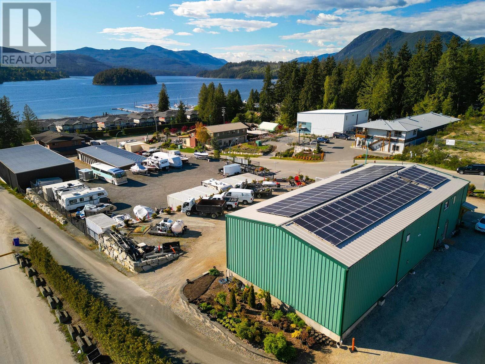 For sale 5513 SECHELT INLET CRESCENT, Sechelt, British Columbia V7Z0G1