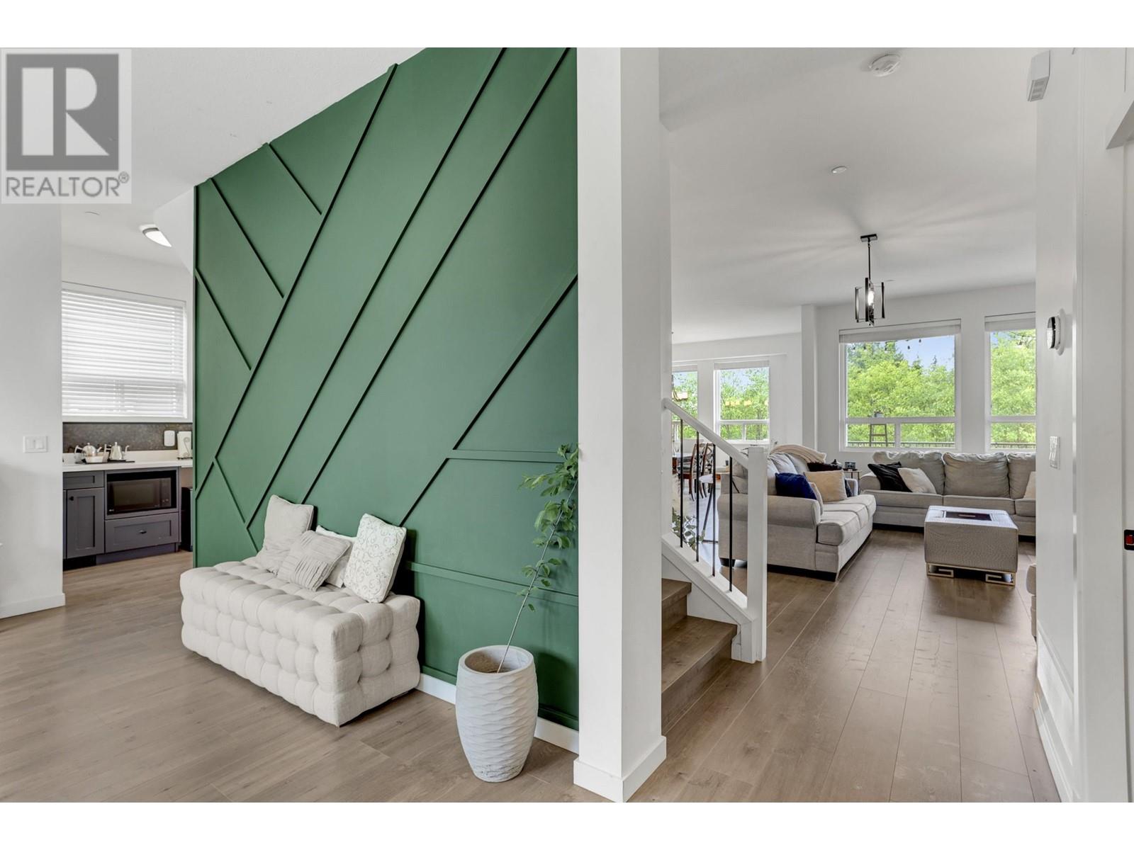 For sale 10597 JACKSON ROAD, Maple Ridge, British Columbia V2W1G6