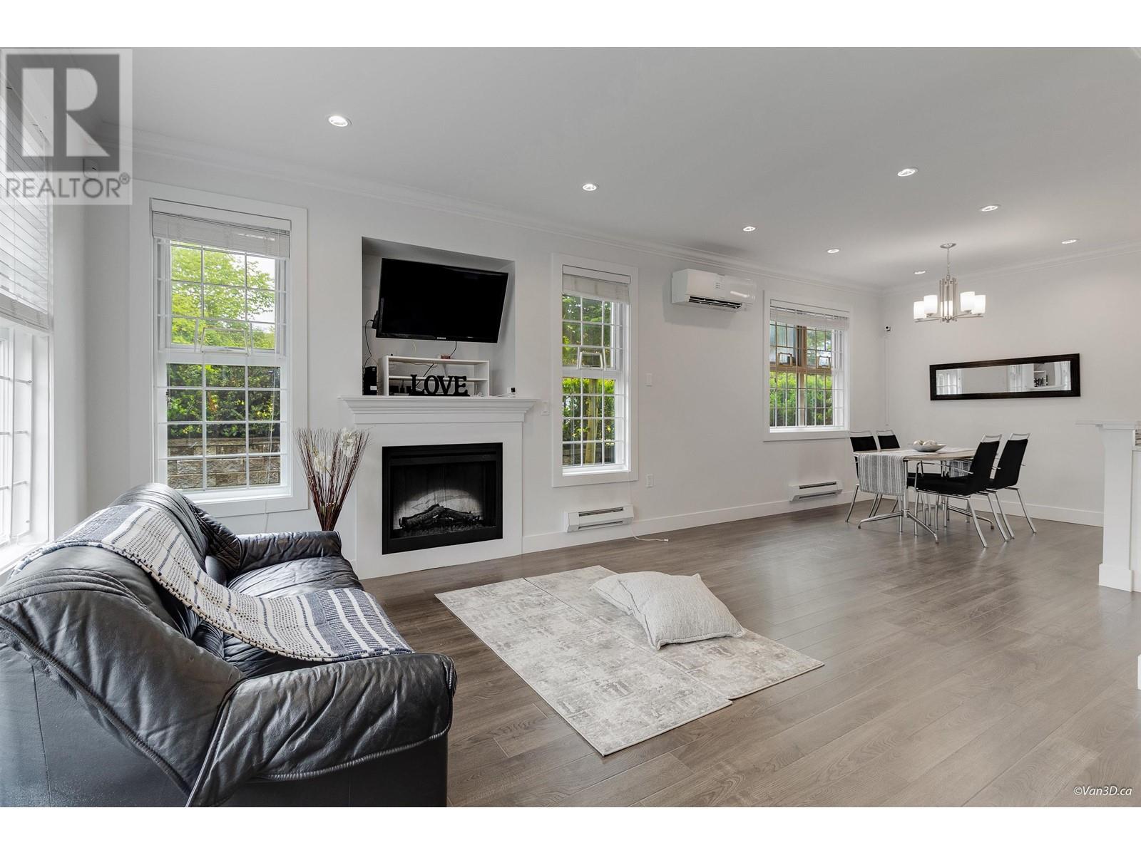 For sale 606 ALDERSON AVENUE, Coquitlam, British Columbia V3K1T3