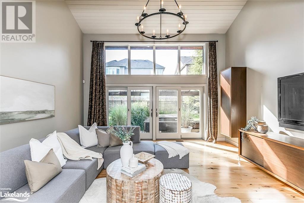 For sale 46 LOCKHART Road, Collingwood, Ontario L9Y2L3 40573265