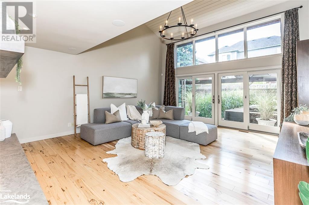 For sale 46 LOCKHART Road, Collingwood, Ontario L9Y2L3 40573265