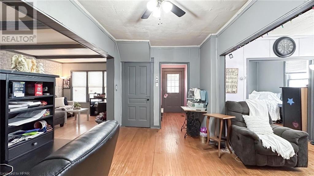 For sale 3064 PATRICK Street, Fordwich, Ontario N0G1V0 40600373