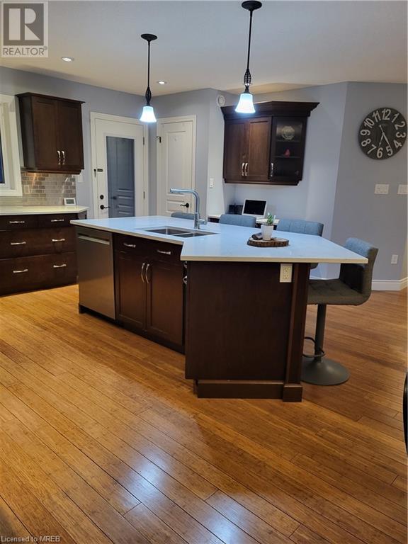 For sale 132 WALNUT GROVE Place, Lucan, Ontario N0M2J0 40598383