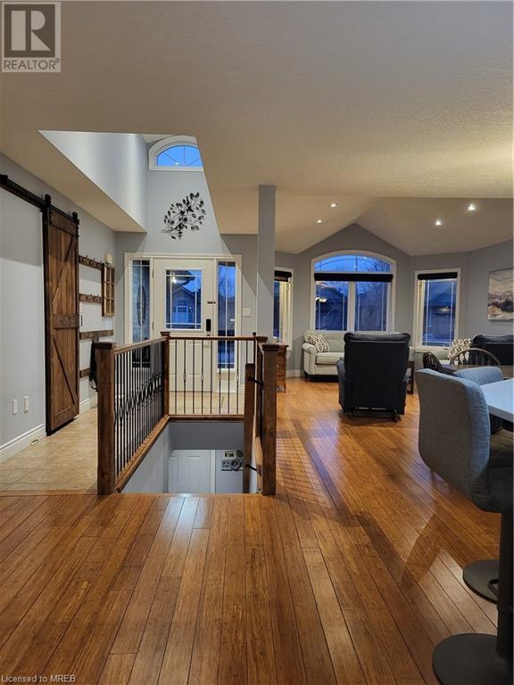 For sale 132 WALNUT GROVE Place, Lucan, Ontario N0M2J0 40598383