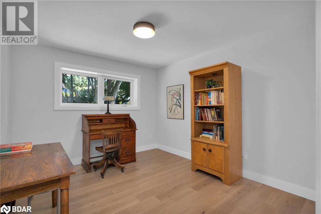 For sale 98 SHANTY BAY Road, Barrie, Ontario L4M1E2 40600754