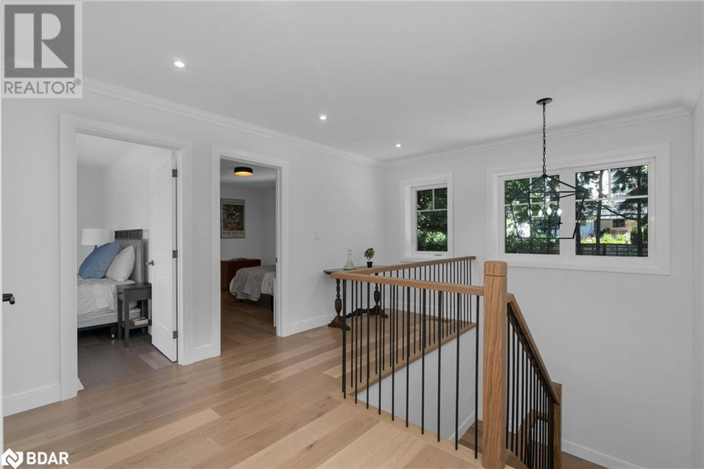 For sale 98 SHANTY BAY Road, Barrie, Ontario L4M1E2 40600754