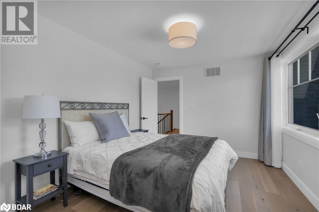 For sale 98 SHANTY BAY Road, Barrie, Ontario L4M1E2 40600754