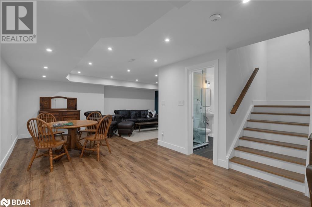 For sale 98 SHANTY BAY Road, Barrie, Ontario L4M1E2 40600754