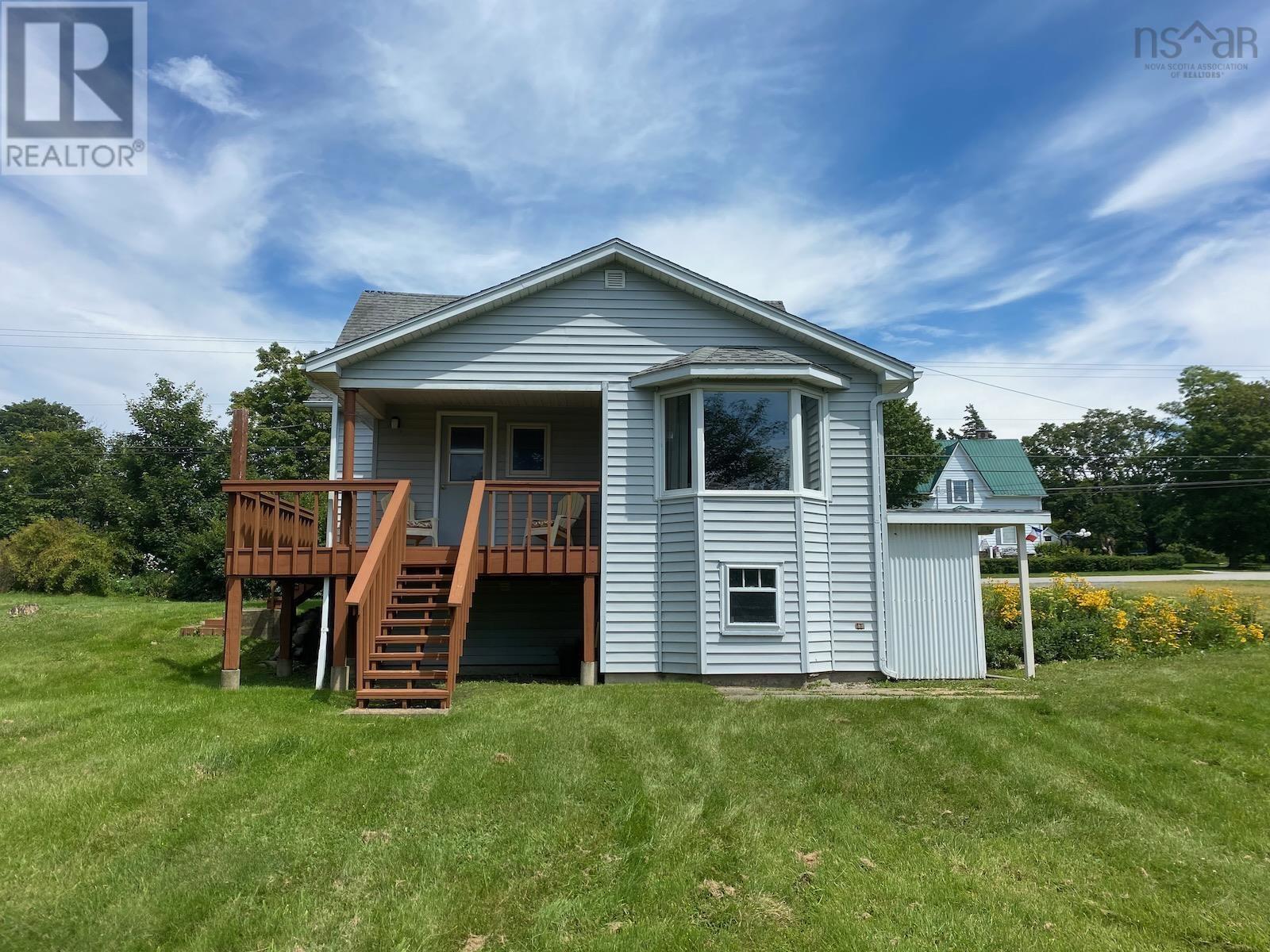 For sale 8825 1 Highway, Meteghan River, Nova Scotia B0W1M0