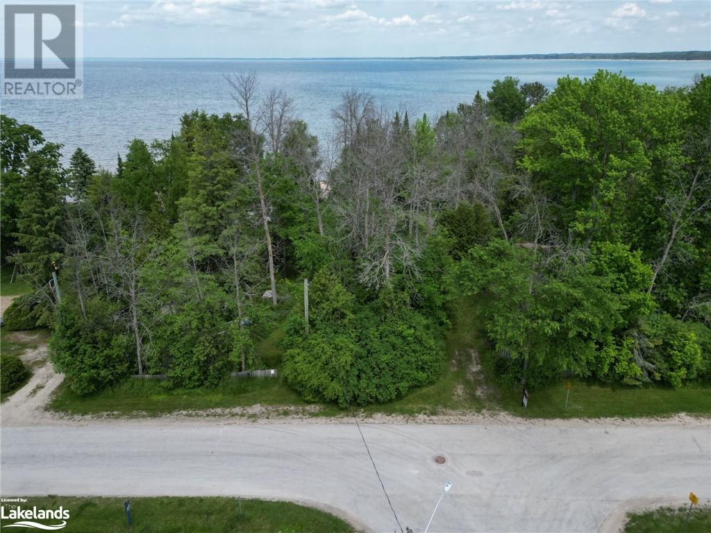 For sale 18 & 24 CONSTANCE Boulevard, Wasaga Beach, Ontario L9Z2Y4