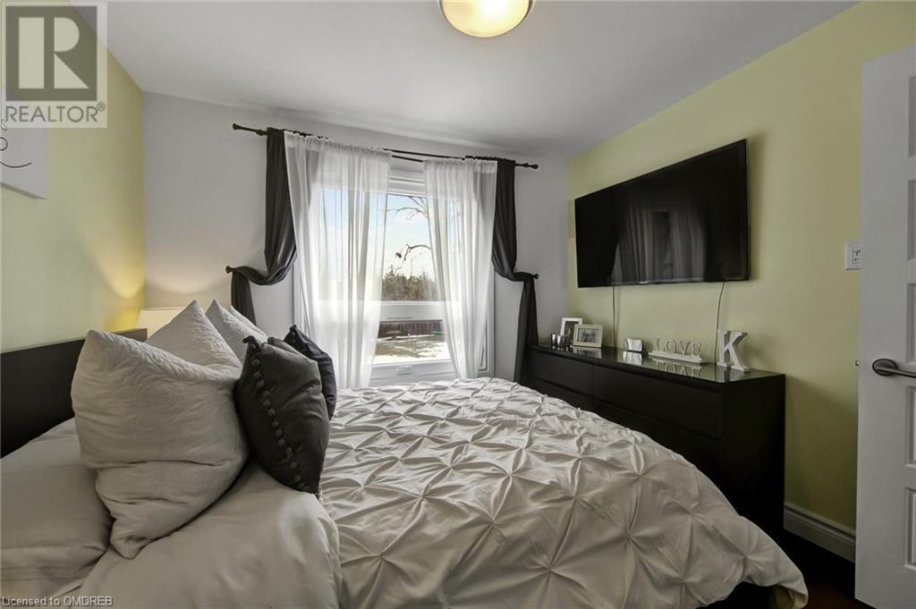 For sale 2424 YOLANDA Drive, Oakville, Ontario L6L2H8 40601251