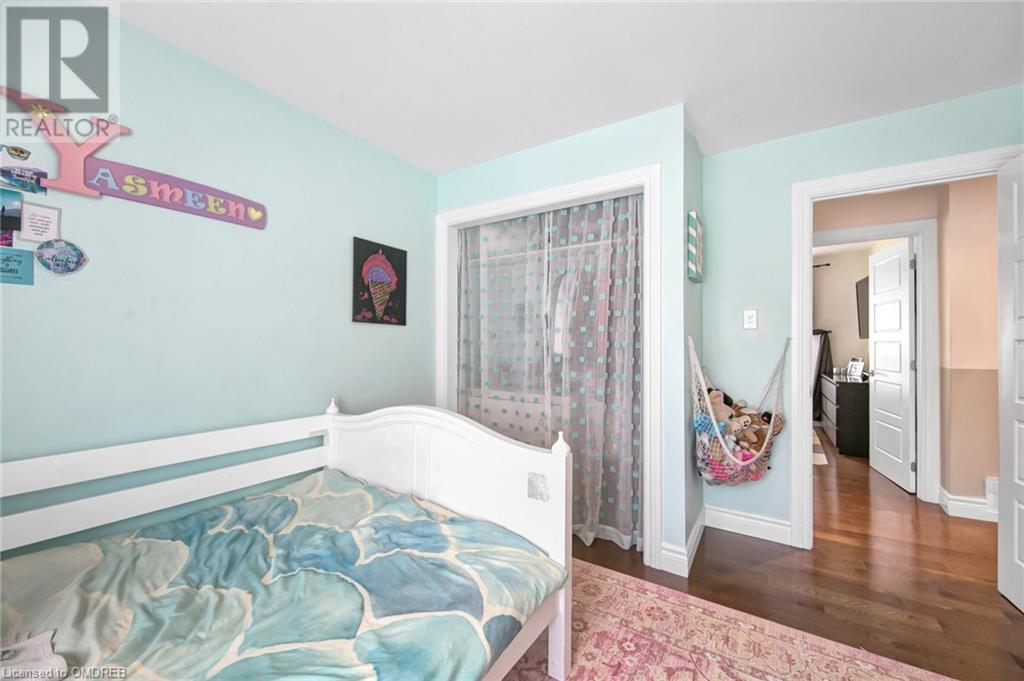 For sale 2424 YOLANDA Drive, Oakville, Ontario L6L2H8 40601251