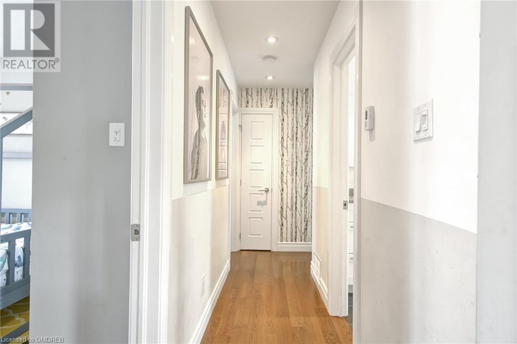 For sale 2424 YOLANDA Drive, Oakville, Ontario L6L2H8 40601251