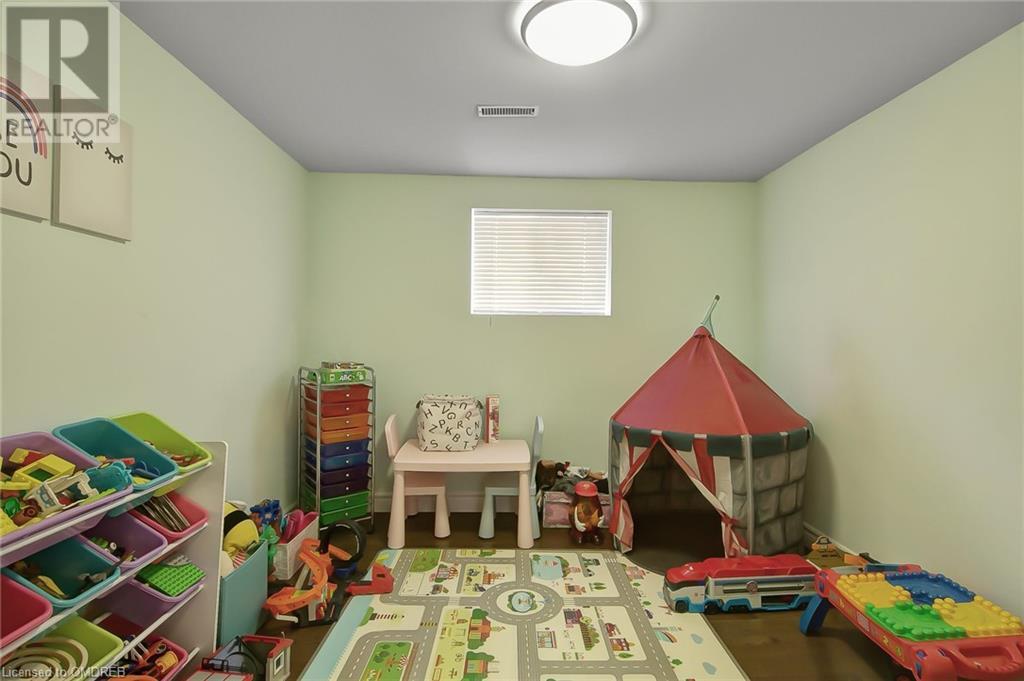 For sale 2424 YOLANDA Drive, Oakville, Ontario L6L2H8 40601251