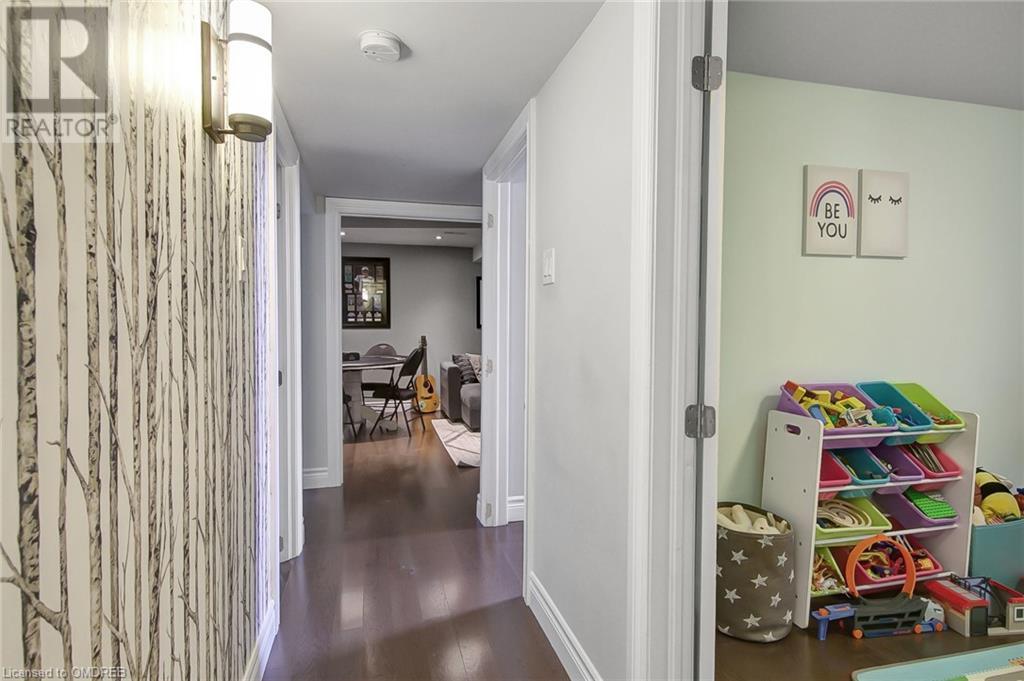 For sale 2424 YOLANDA Drive, Oakville, Ontario L6L2H8 40601251