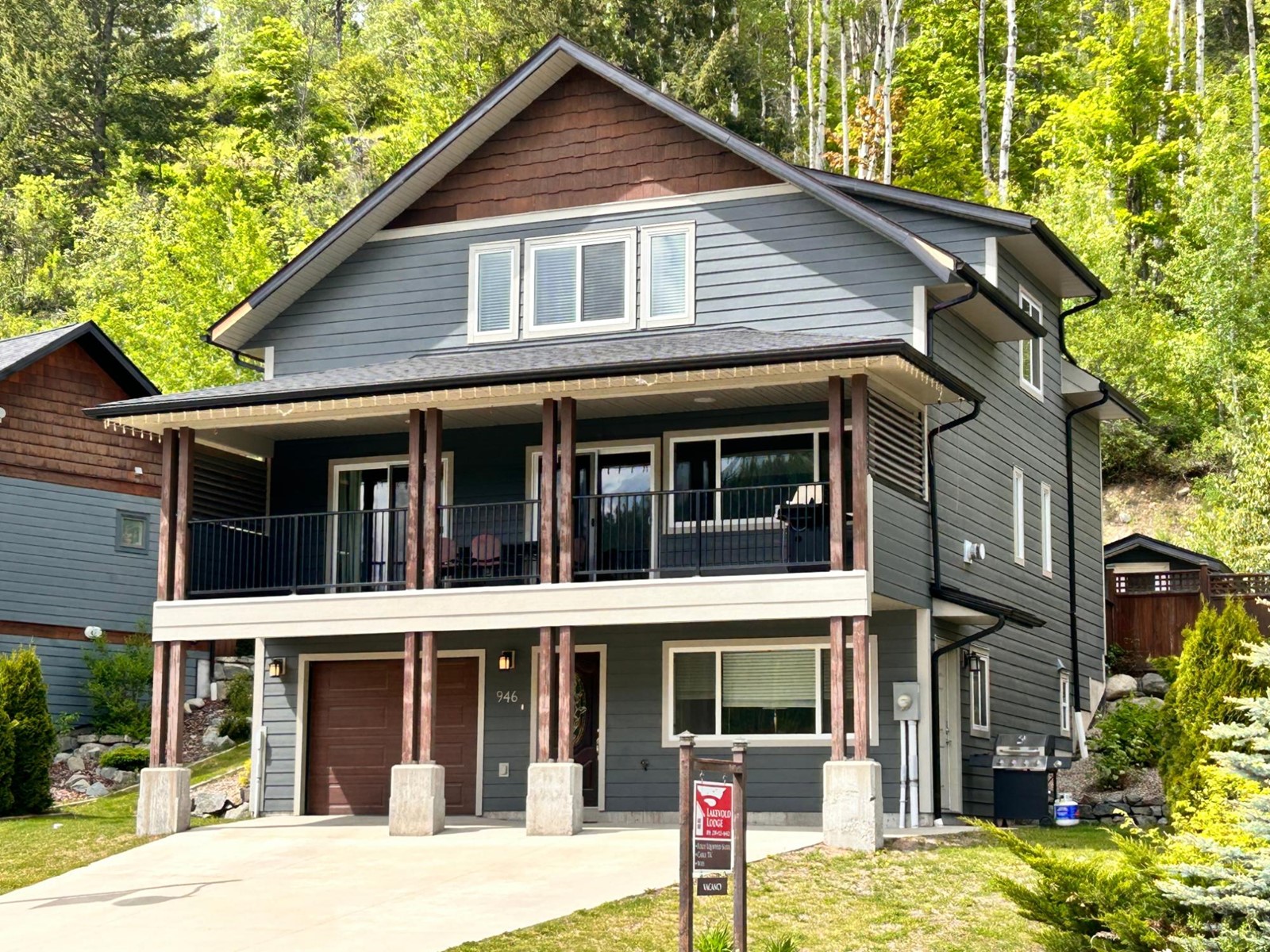 For sale 946 REDSTONE DRIVE, Rossland, British Columbia V0G1Y0