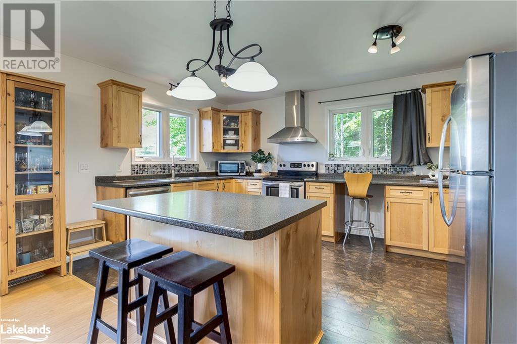 For sale 4441 MUSKOKA ROAD 117 Highway, Baysville, Ontario P0B1A0