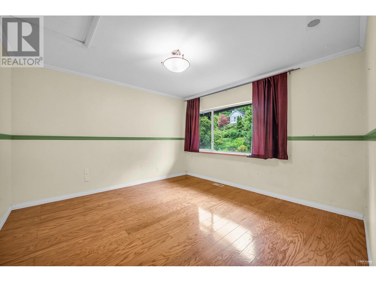 For sale 2705 HENRY STREET, Port Moody, British Columbia V3H2J8 R2890629 REALTOR.ca