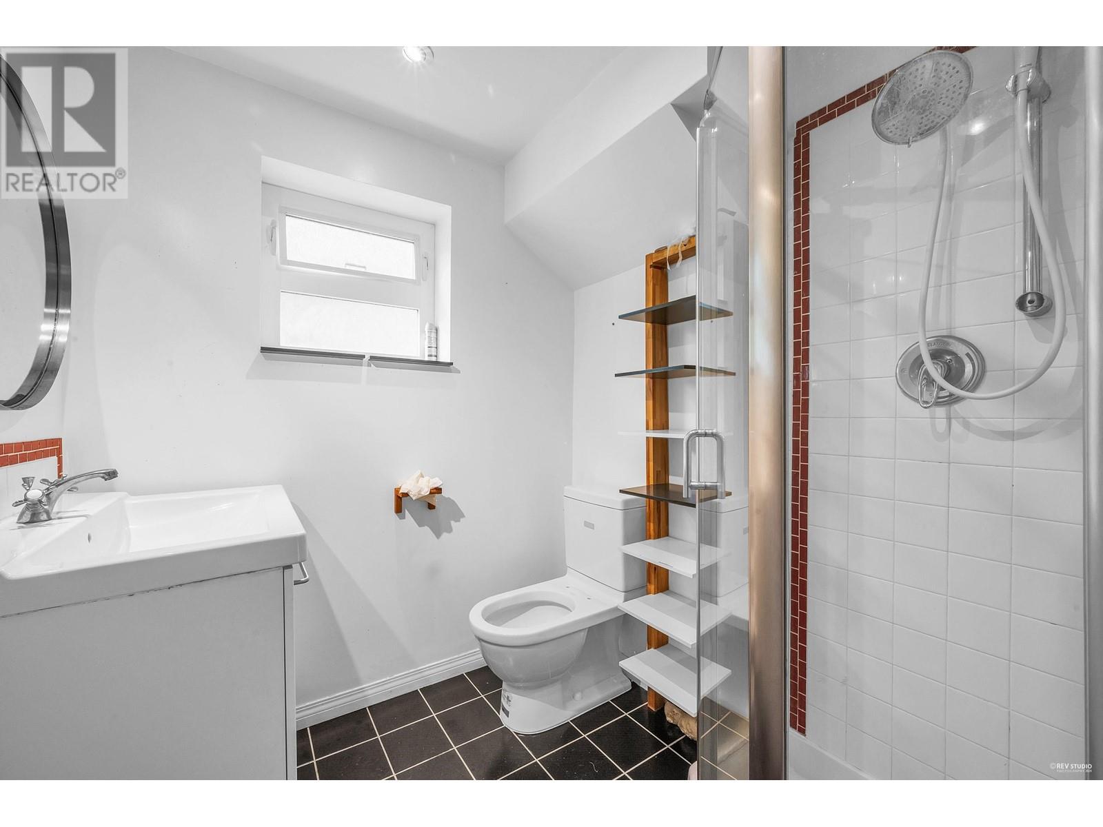 For sale 2705 HENRY STREET, Port Moody, British Columbia V3H2J8 R2890629 REALTOR.ca