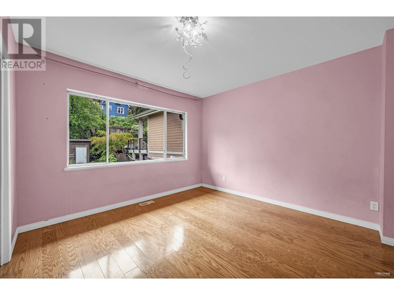 For sale 2705 HENRY STREET, Port Moody, British Columbia V3H2J8 R2890629 REALTOR.ca