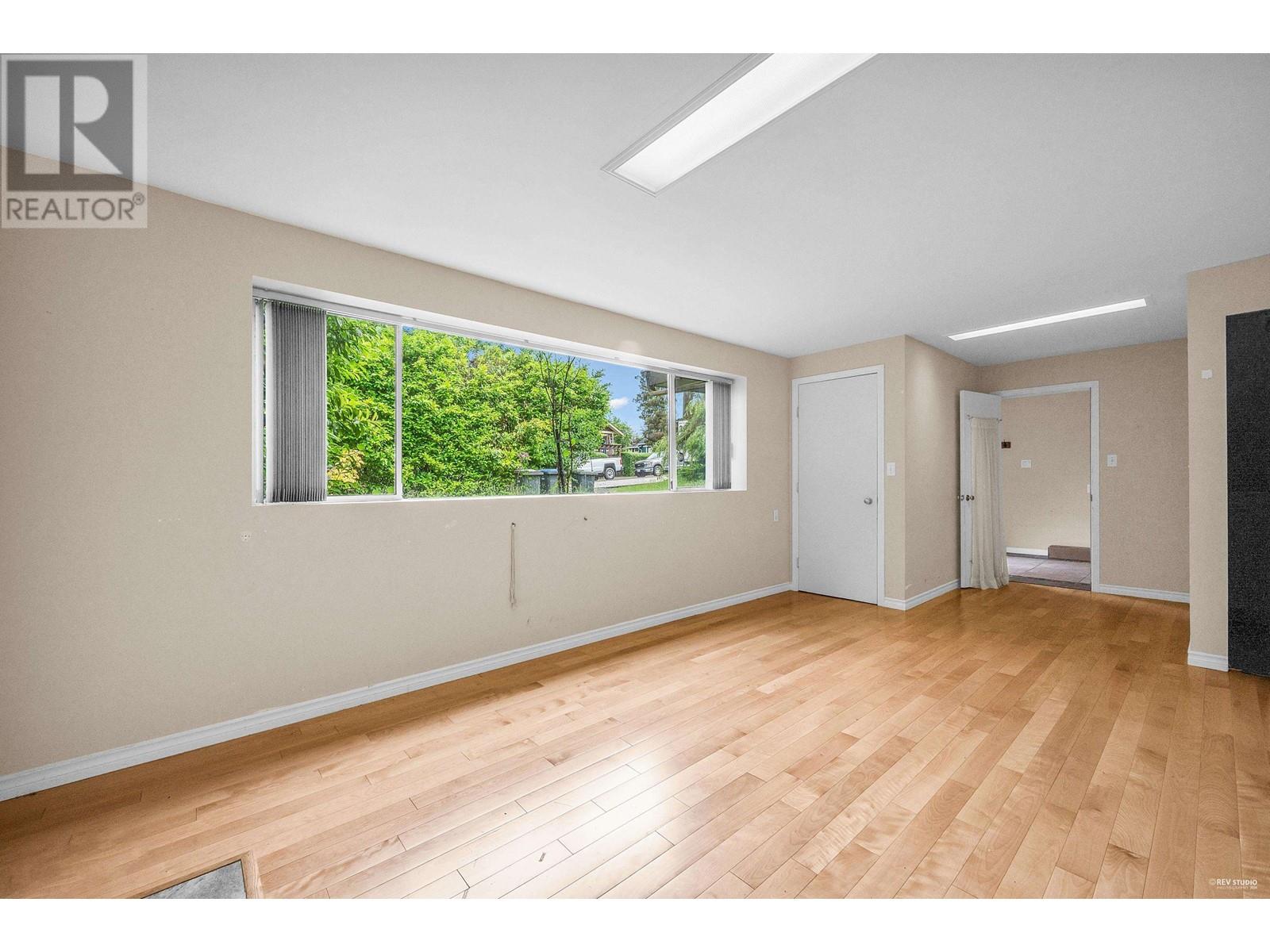 For sale 2705 HENRY STREET, Port Moody, British Columbia V3H2J8 R2890629 REALTOR.ca