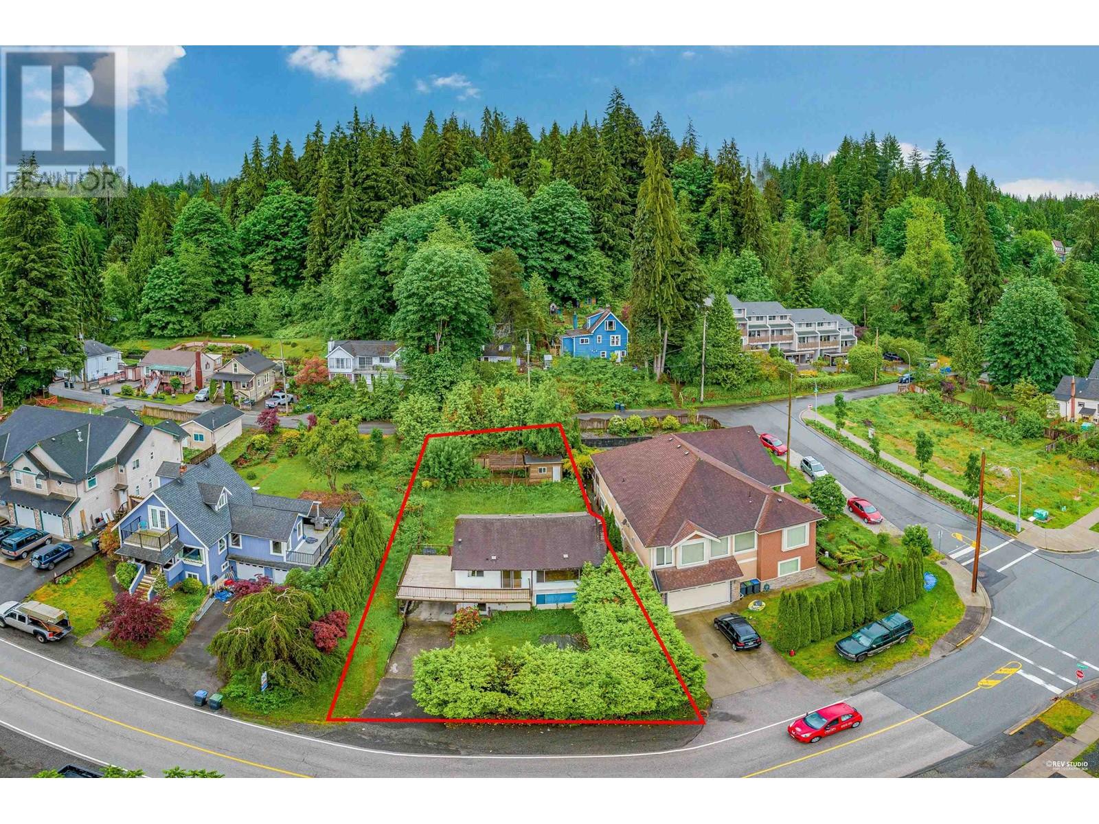For sale 2705 HENRY STREET, Port Moody, British Columbia V3H2J8 R2890629 REALTOR.ca