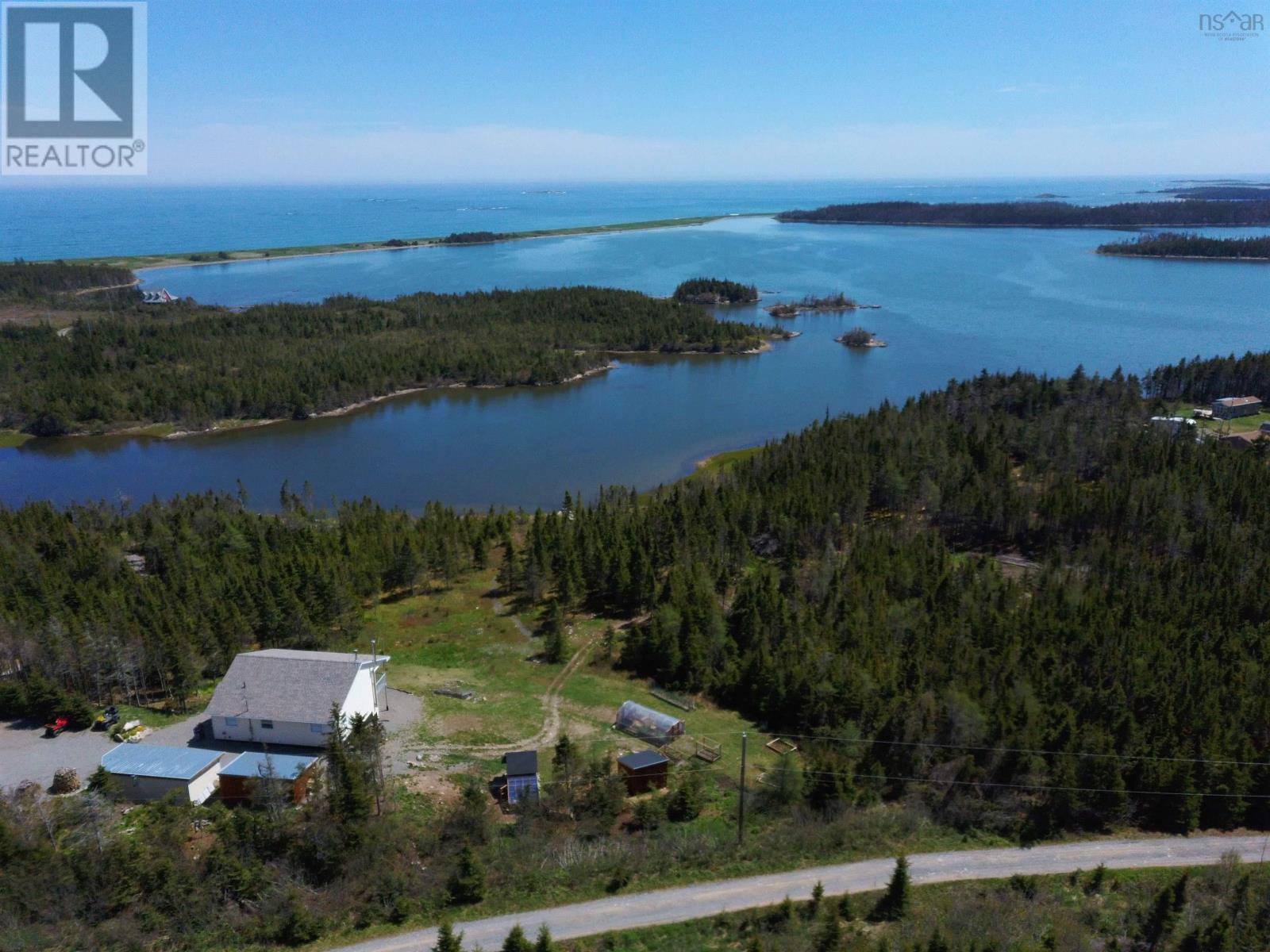 For sale 35 Captains Lane, Gabarus Lake, Nova Scotia B1K2J6 202403770 REALTOR.ca