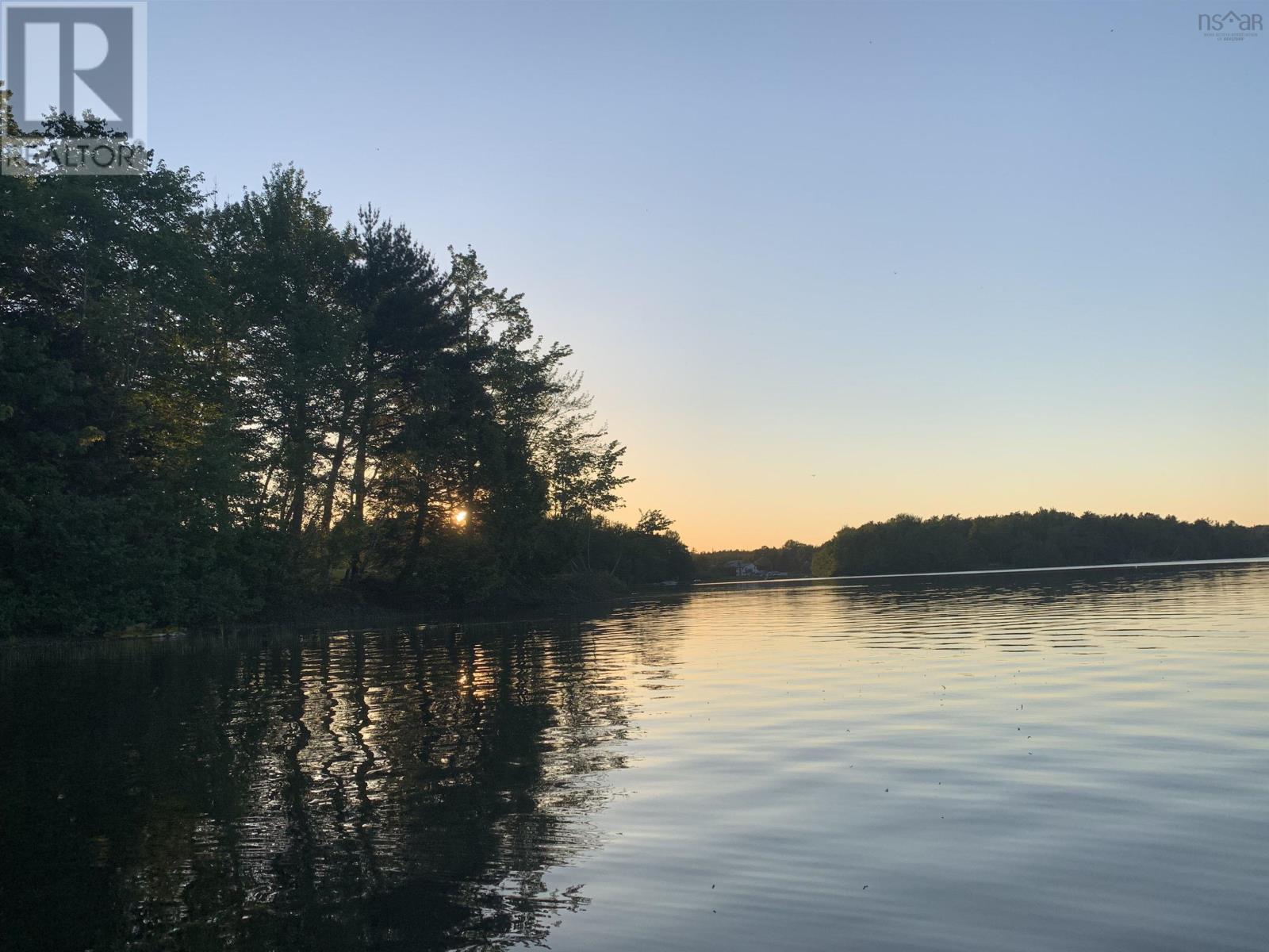 For sale 15 Cottage Lane, Windsor Junction, Nova Scotia B2T1G7