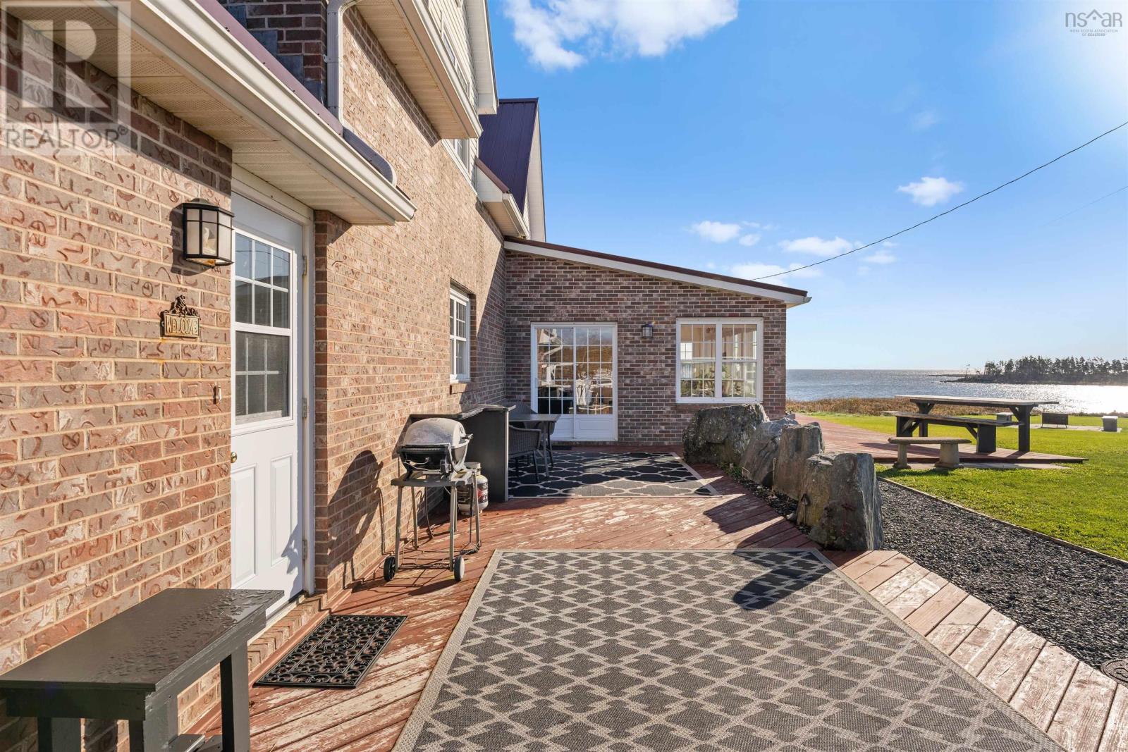 For sale 18 Harbourview Drive, Port Bickerton, Nova Scotia B0J1A0